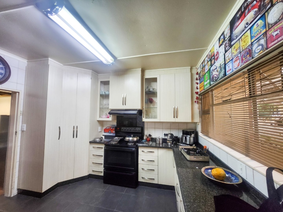 4 Bedroom Property for Sale in Flamwood North West